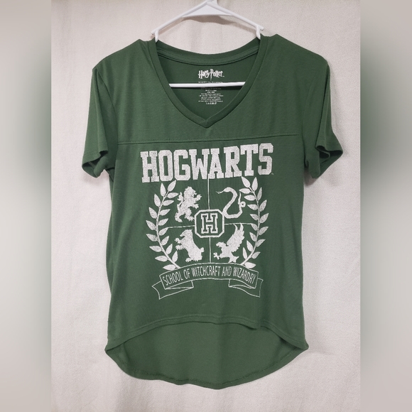 Size Small Harry Potter T-shirt, high/low bottom cut - Picture 1 of 4